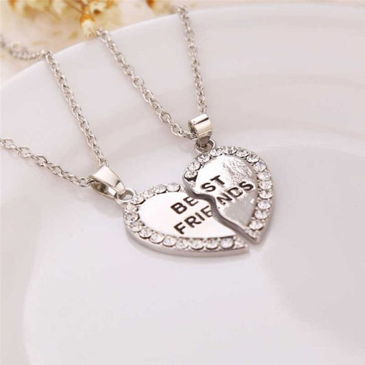 2 Pairs Best Friend Necklace – Broken Heart-Shaped Necklace Set in Golden & Silver