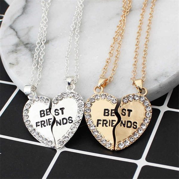 2 Pairs Best Friend Necklace – Broken Heart-Shaped Necklace Set in Golden & Silver