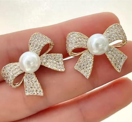 Korean Zircon Pearl Bow Earrings - Elegant Golden & Silver Studs for Girls