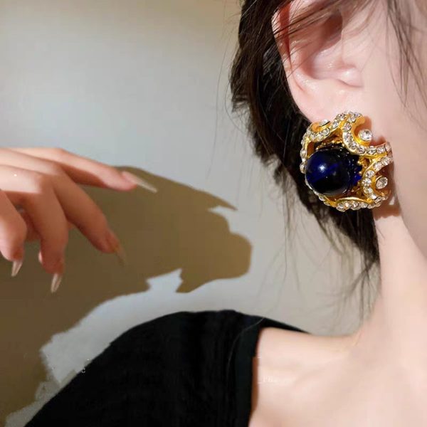 Dual-Tone Radiant Stud Earrings – Elegant Sparkle in Royal Purple & Ruby Red