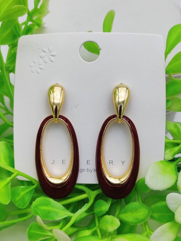 Gold-Plated Oval Drop Earrings – Timeless Elegance for Every Occasion