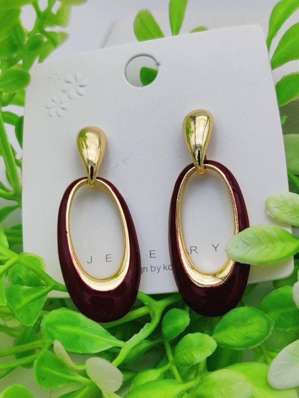 Gold-Plated Oval Drop Earrings – Timeless Elegance for Every Occasion